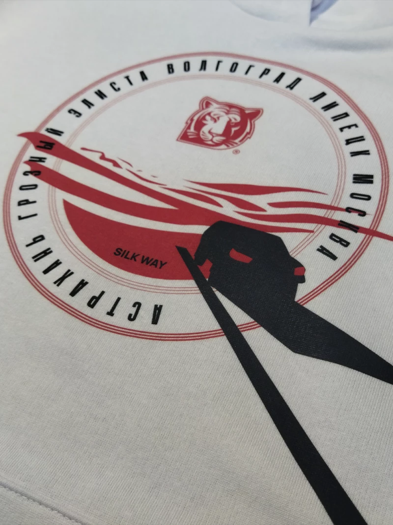 Печать на толстовках заказать в Казани